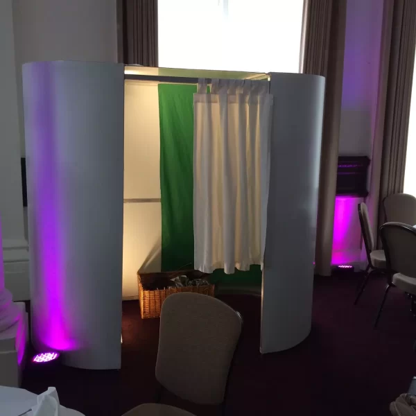 White Oval Photo Booth Hire