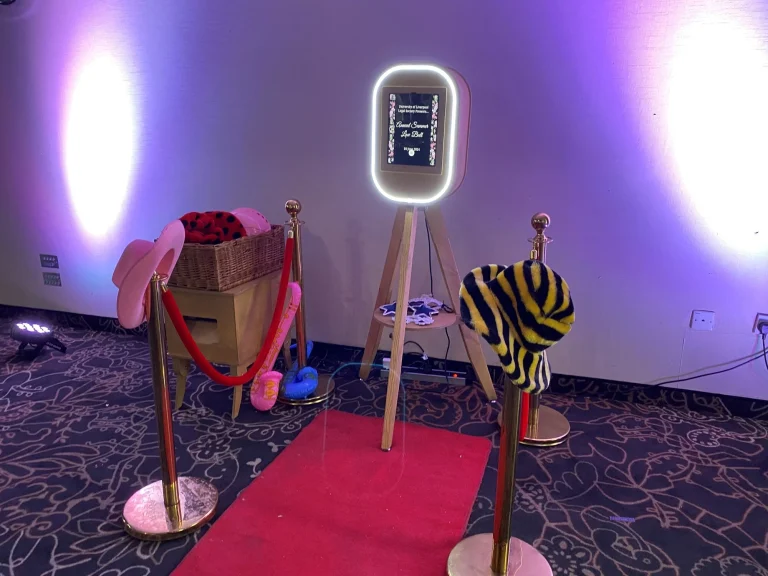Light Up Selfie Pod